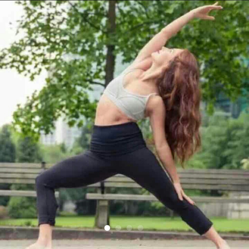 Luon Special Edition Lululemon Black Crops