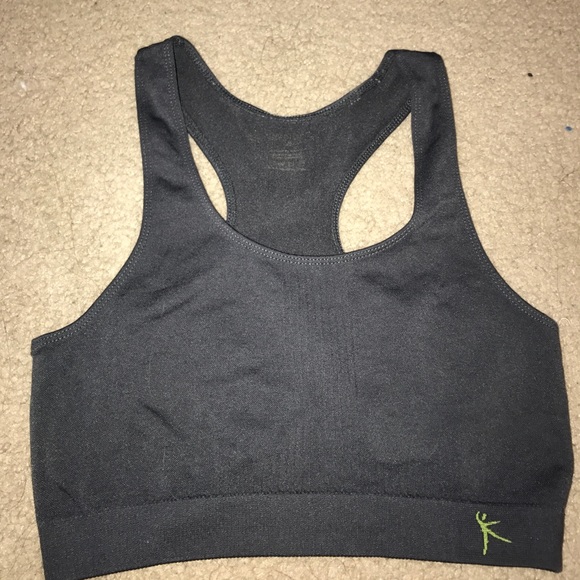 Sports bras - Picture 3 of 3