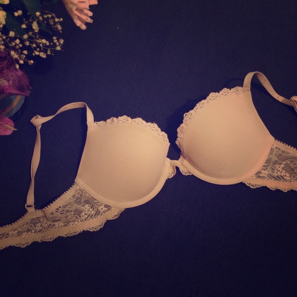 Gap body bra--32b nude