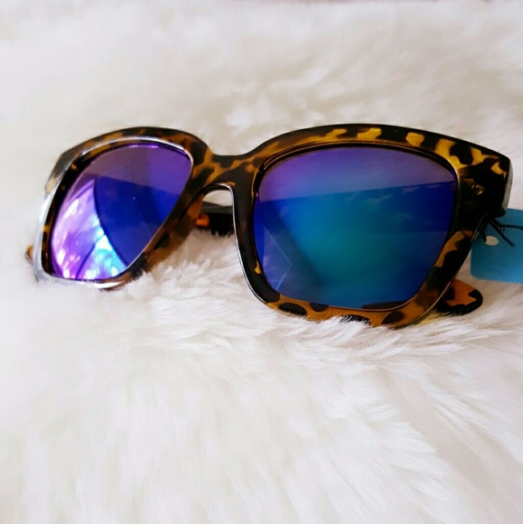 LAST ONE Wayfarer Sunglasses - Picture 2 of 7