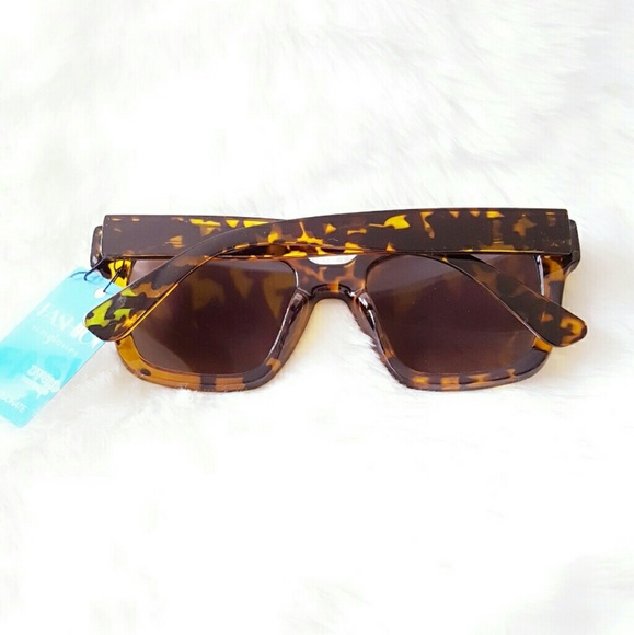 LAST ONE Wayfarer Sunglasses - Picture 3 of 7