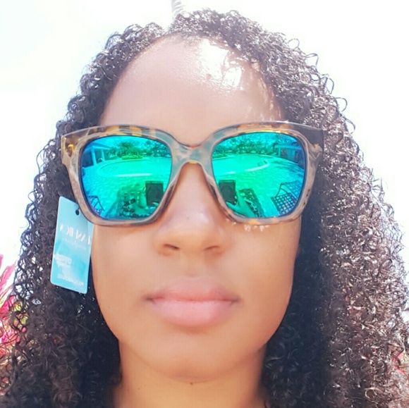 LAST ONE Wayfarer Sunglasses - Picture 5 of 7