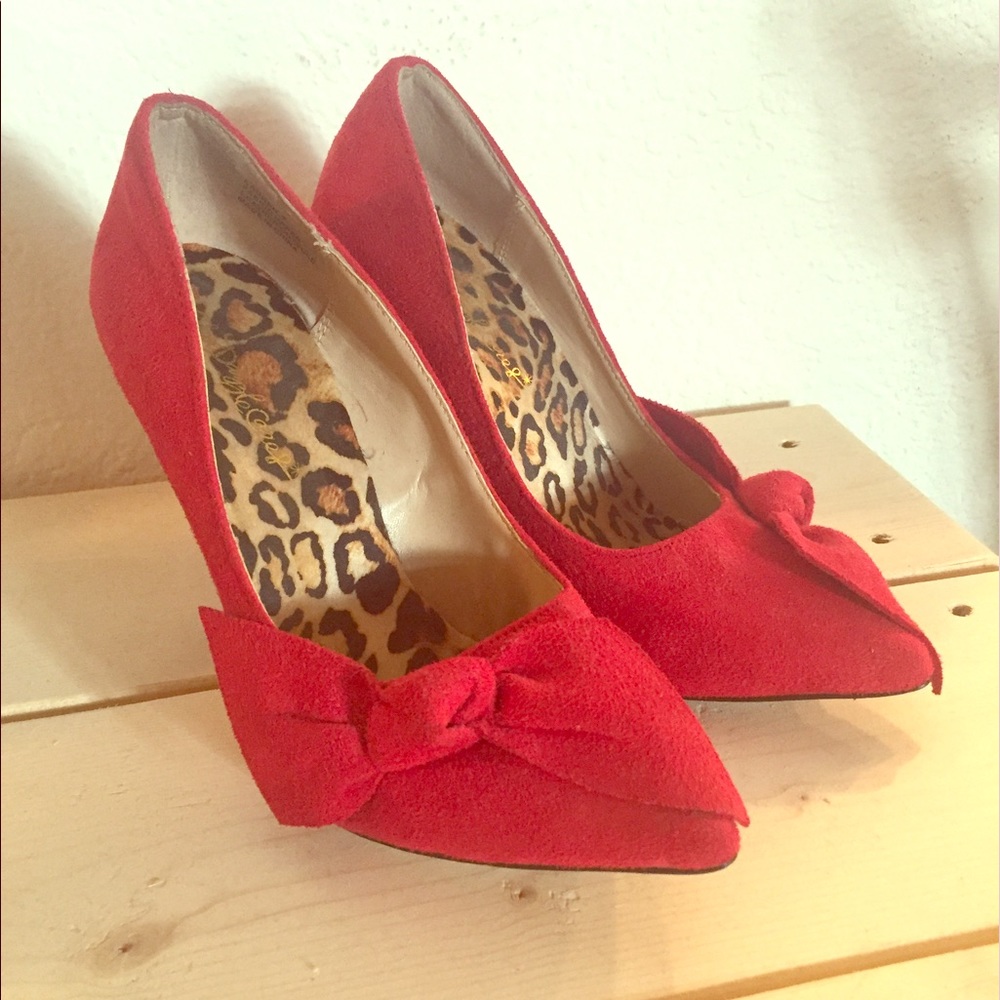 Shoe dazzle red bow heel