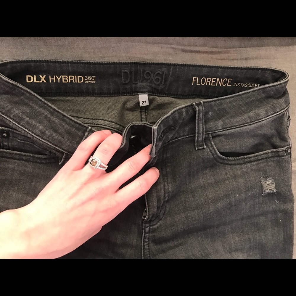DL 1961 Florence Skinny Distressed Jeans 27 Grey