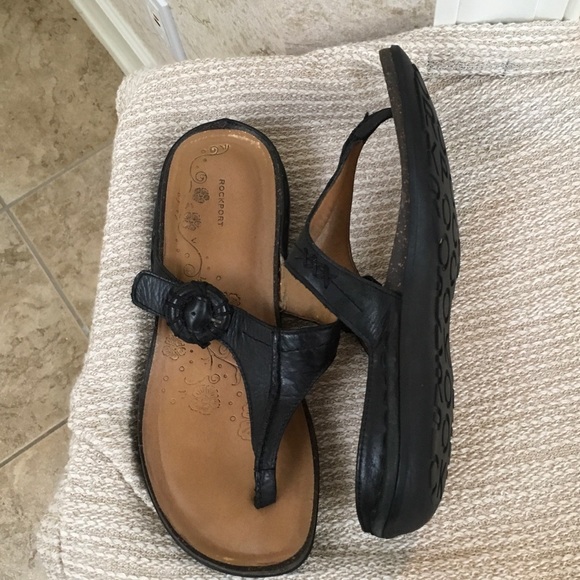 Rockport Shoes - Rockport leather flip flops Sz 8 Rockport Shoes - Rockport leather flip flops Sz 8