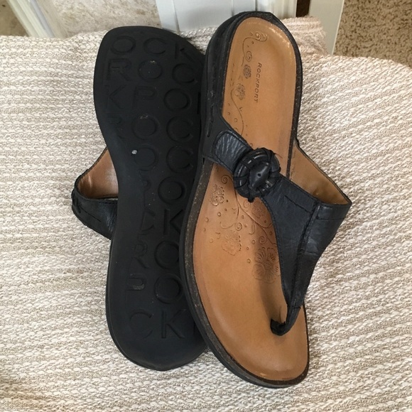Rockport Shoes - Rockport leather flip flops Sz 8 Rockport Shoes - Rockport leather flip flops Sz 8