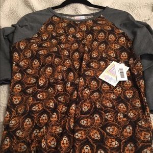 Lularoe lion randy tee