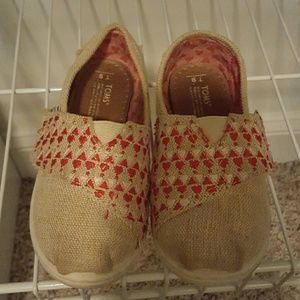 toddler toms