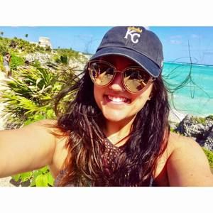 Meet your Posher, Lindy