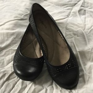 Bass black flats
