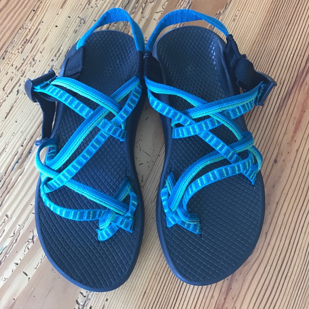 Women's Chacos size 6