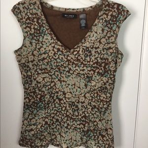 Access Liz Claiborne sleeveless form fitting top