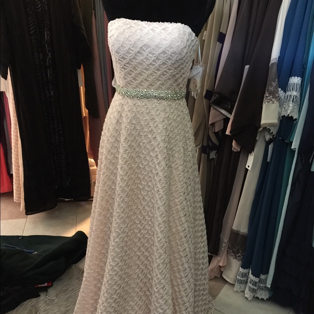 Strapless 3D Ruffle Texture Blush Prom Gown bustle