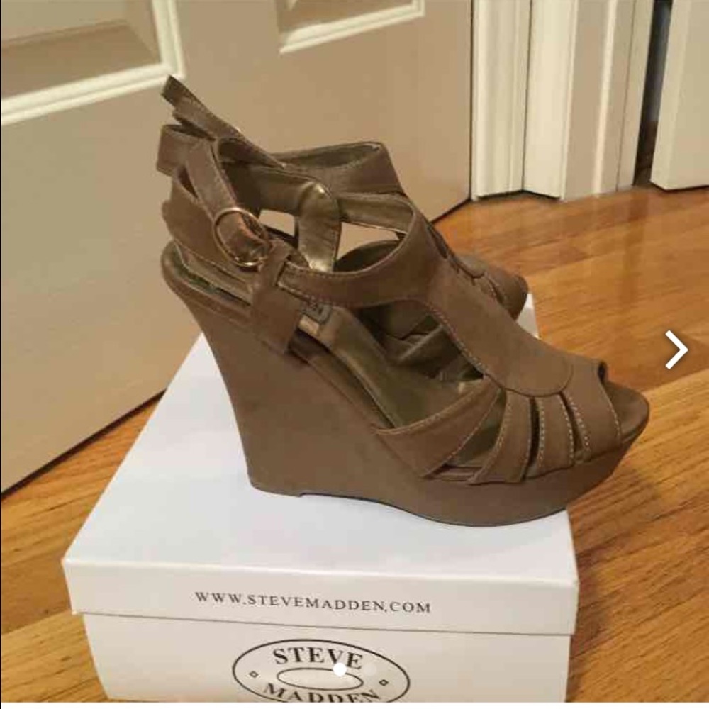 Steve Madden wedges