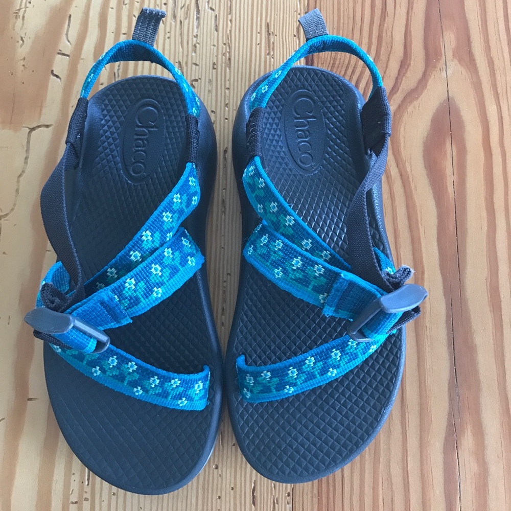 Girls Chacos size 1