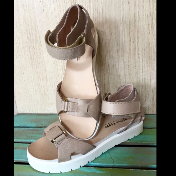 Anthropologie Shoes - Anthropologie tan Leather Ankle Strap Sandals 9
