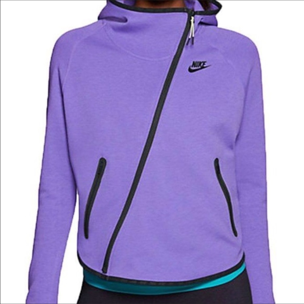 Nike hoodie.  NWOT--- SOLD OUT