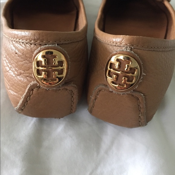 Tory Burch size 9 + 1/2 driving Mocs. - Picture 2 of 6