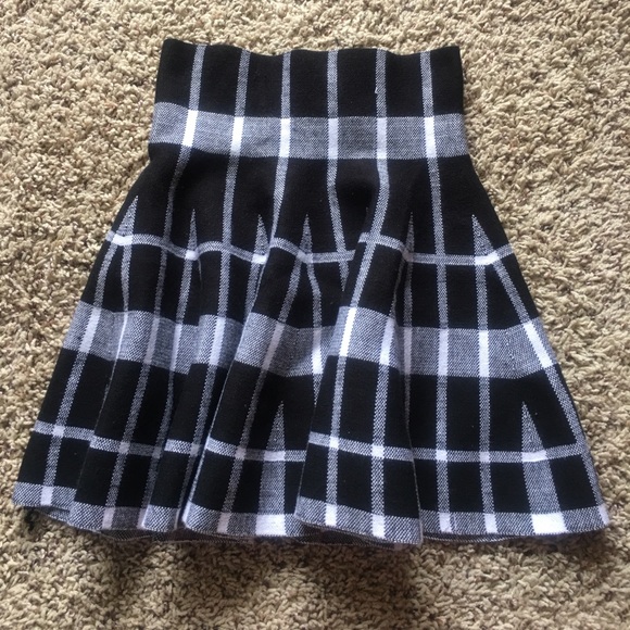 Dresses & Skirts - Skirt