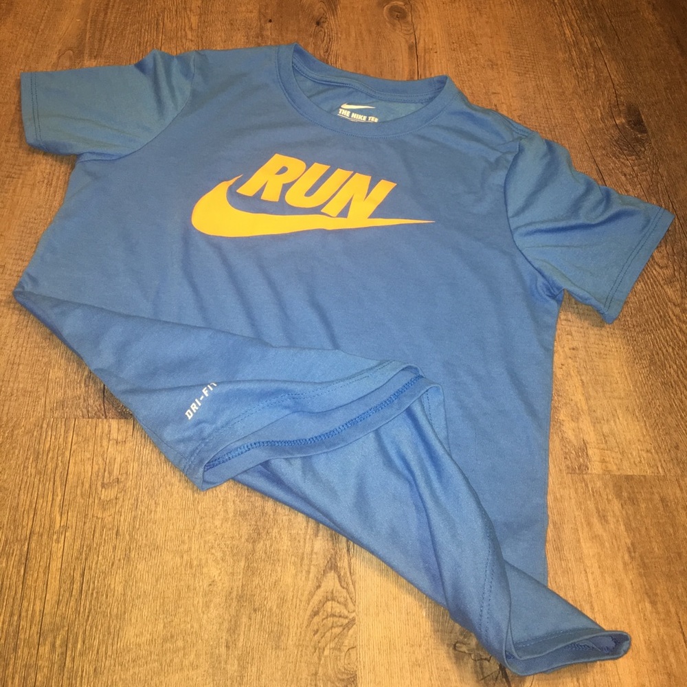 Nike Tee- MEDIUM