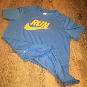 Nike Tee- MEDIUM