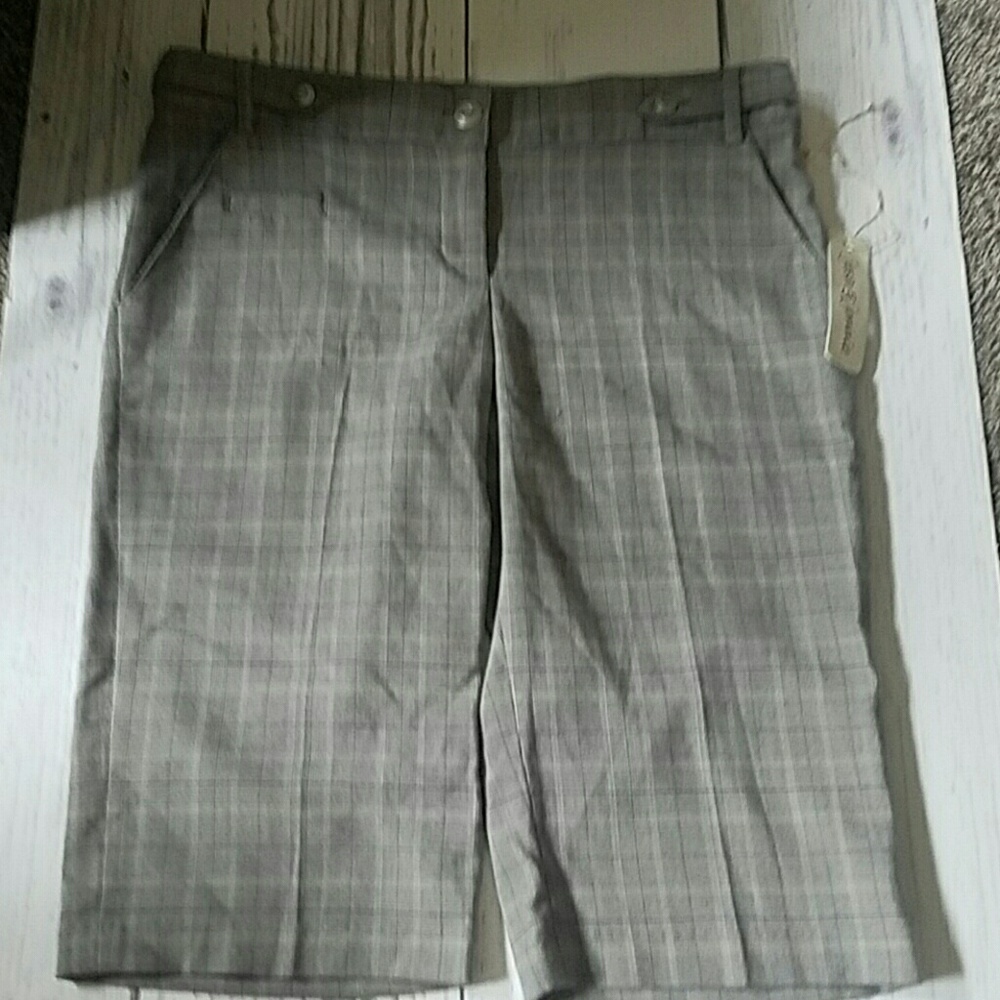 NWT plaid walking shorts size 9