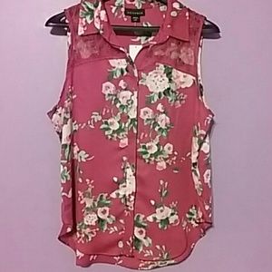 METAPHOR RED FLOWER LACE HI-LO TOP