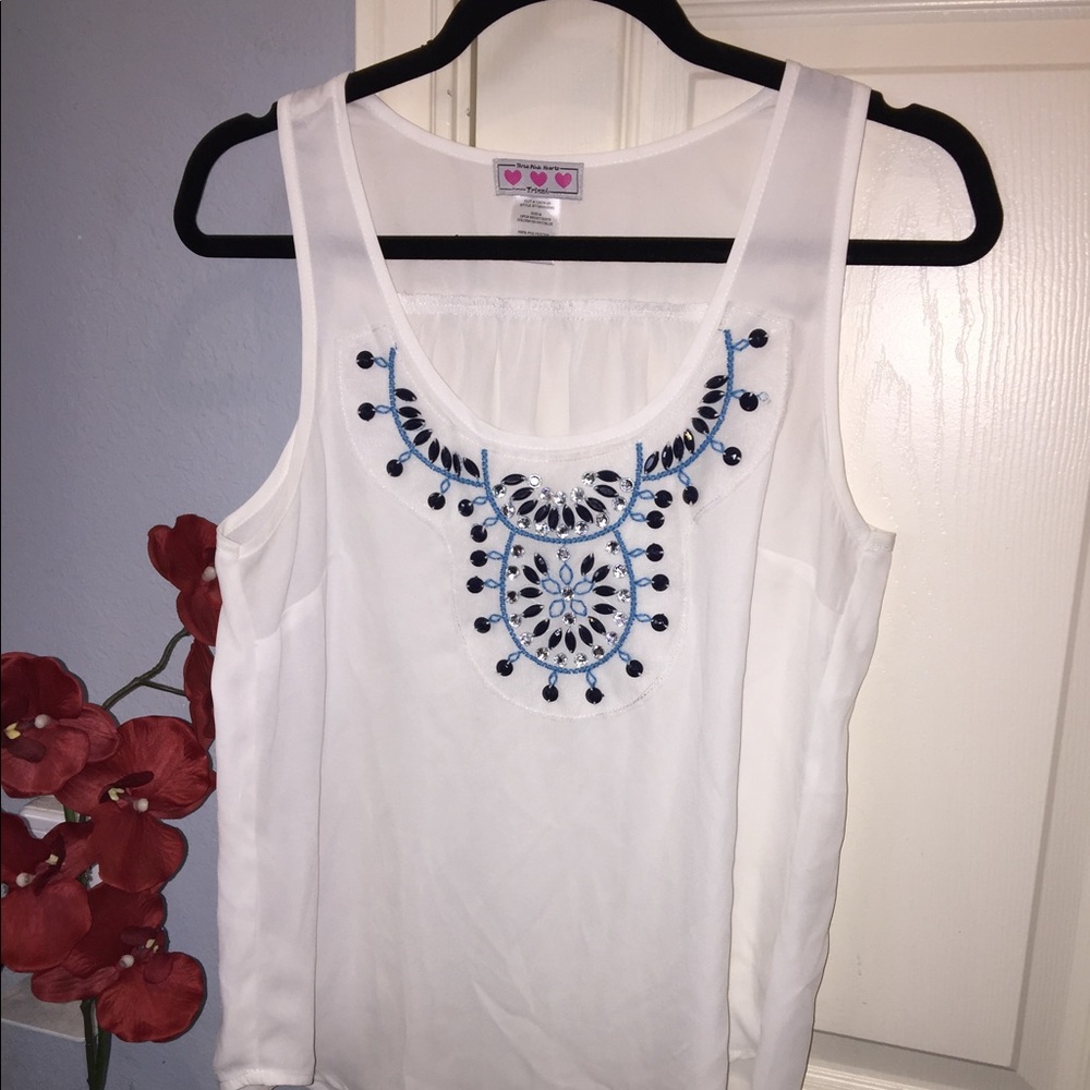 🔥 NWOT Francesca white bling tank M🌺