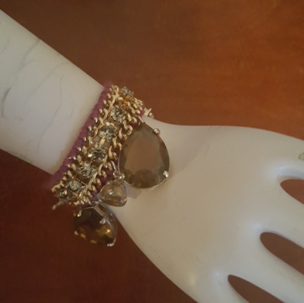 Jeweled dangle bracelet