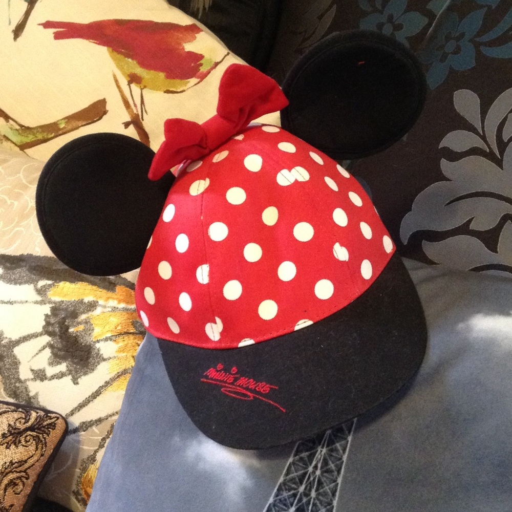 🆕☀️❤️ Minnie Mouse SnapBack Cap❤️☀️🕶 - Picture 2 of 3