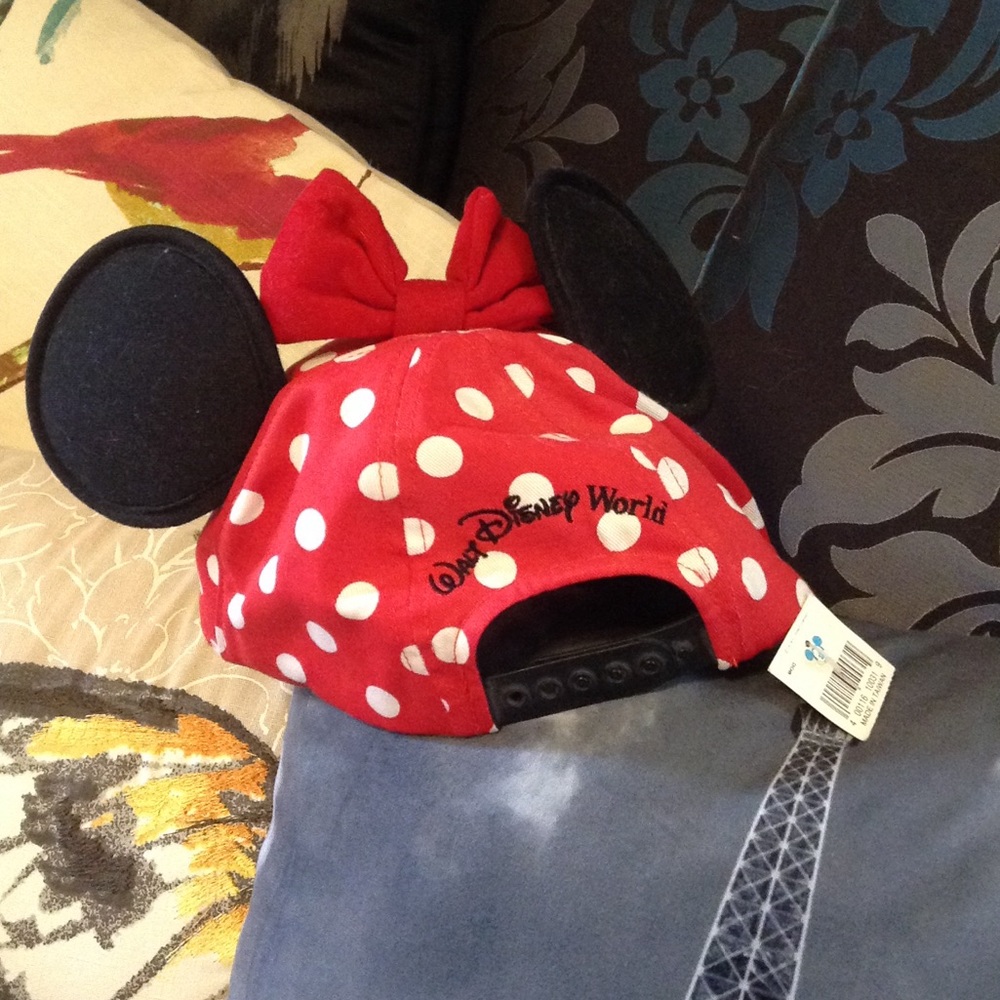🆕☀️❤️ Minnie Mouse SnapBack Cap❤️☀️🕶 - Picture 3 of 3