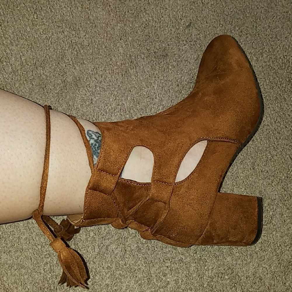 Hot Kiss Booties.  Brown.  STYLE
