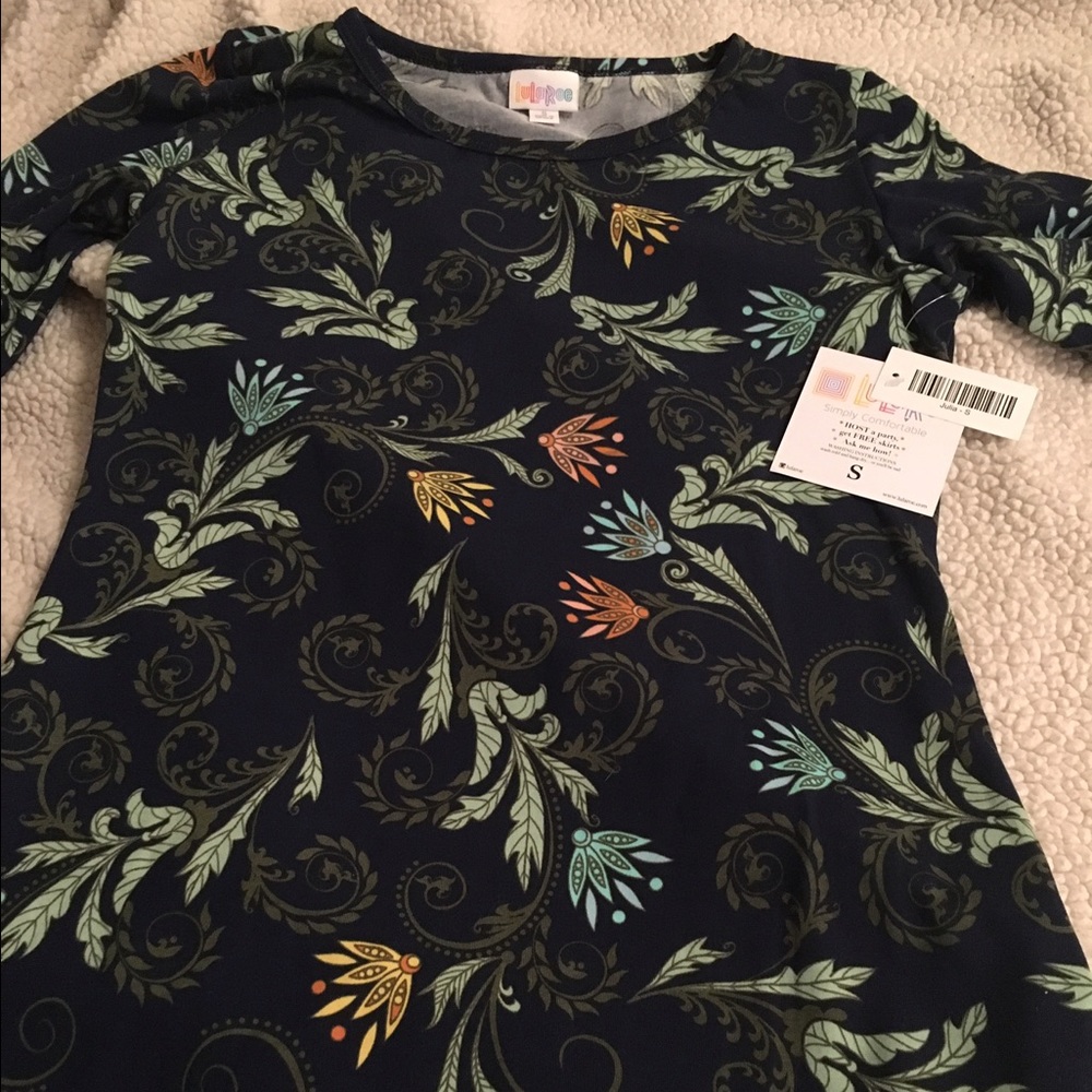 NWT small Julia