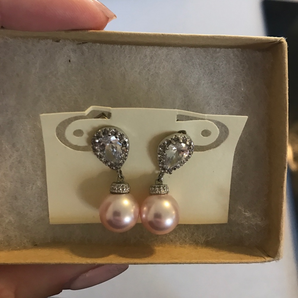 Pink Pearl Drop Earring