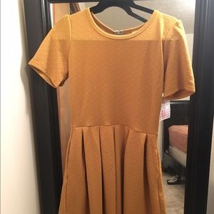NWT mustard/gold Amelia