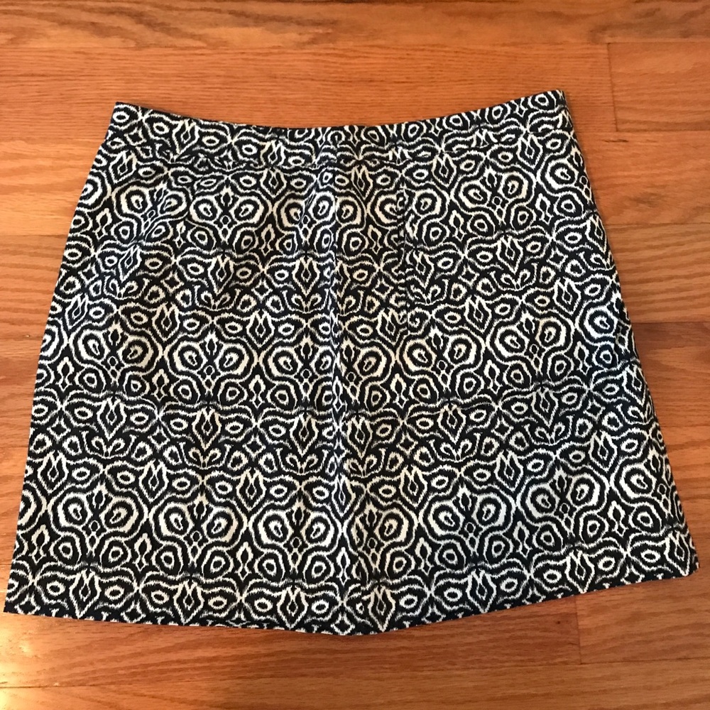 J. Crew size 4 blue and whit skirt