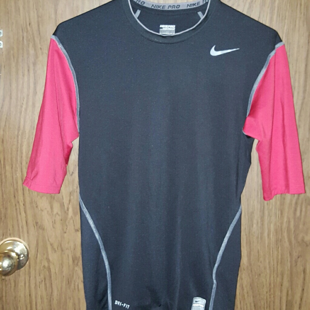 Men's Nike Pro dry fit shirt