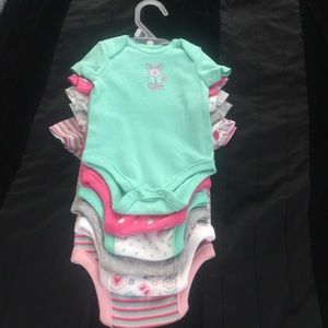 6 Newborn girl onesies!!! Never worn!