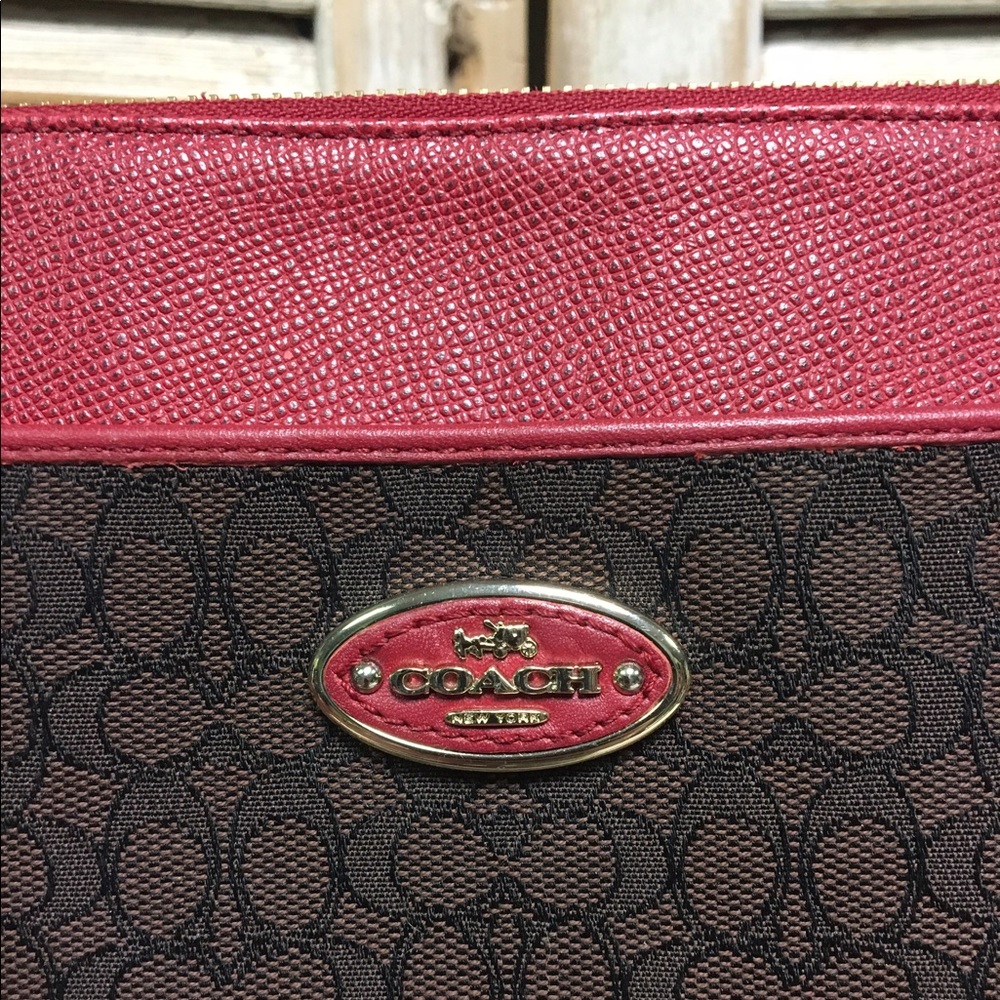 Coach Handbag - Picture 2 of 4