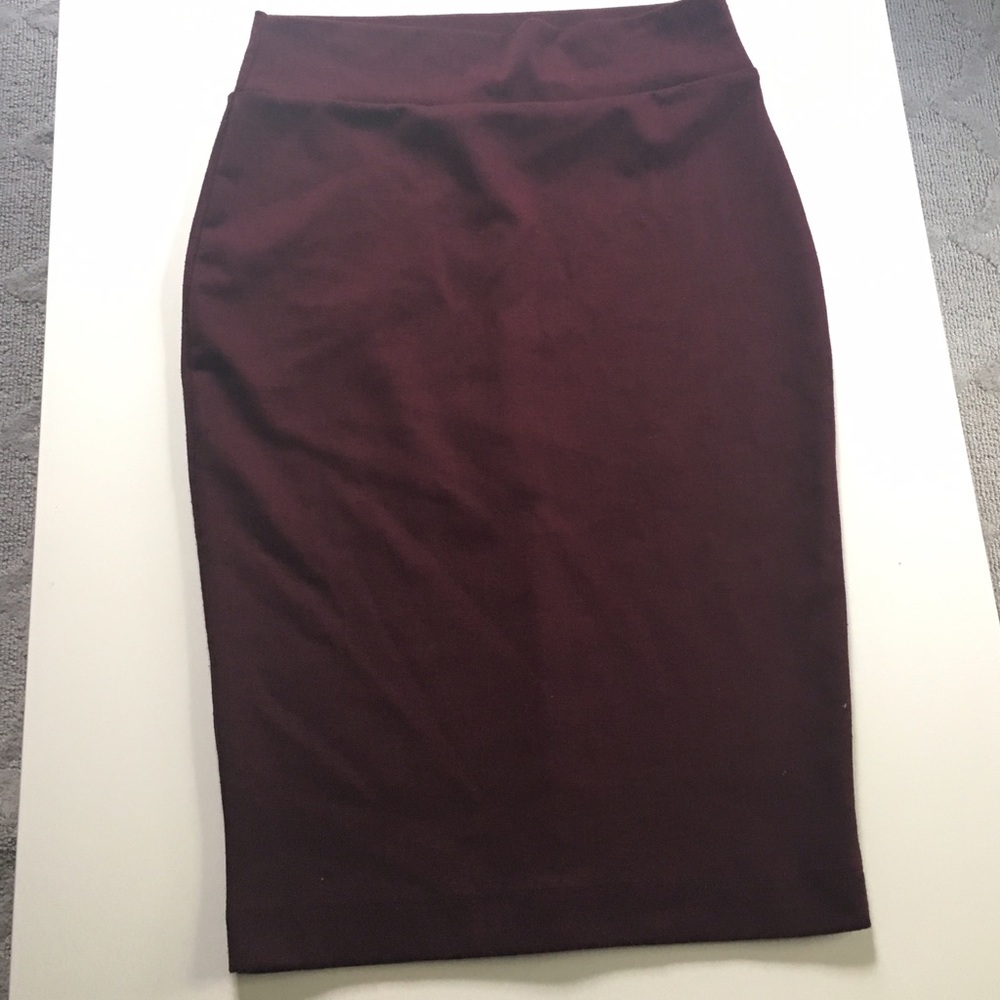 XXI maroon pencil skirt