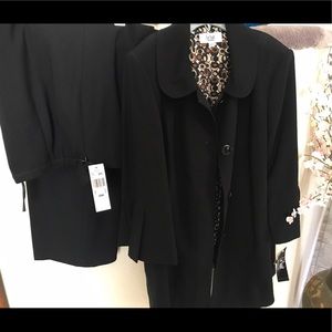 Woman LE SUIT brand pants and blazer