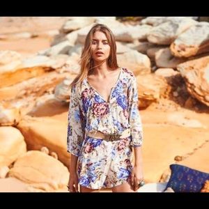 BRAND NEW  Auguste long sleeve dress