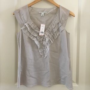 Sleeveless ruffled vneck work shirt