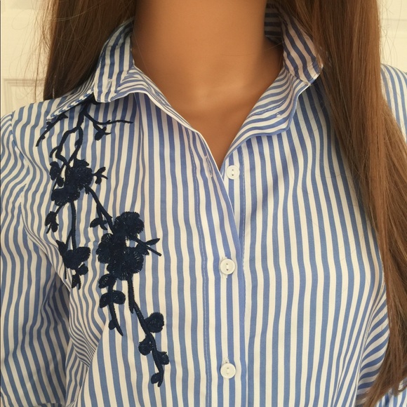 📍CLEARANCE 📍NAVY FLOWER EMBROIDERED  DRESS - Picture 5 of 5