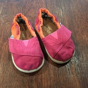 Girls Size 4 Toms