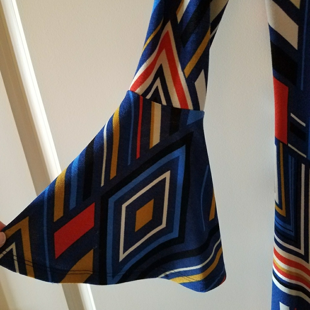 Boutique Geometric Print Tunic!