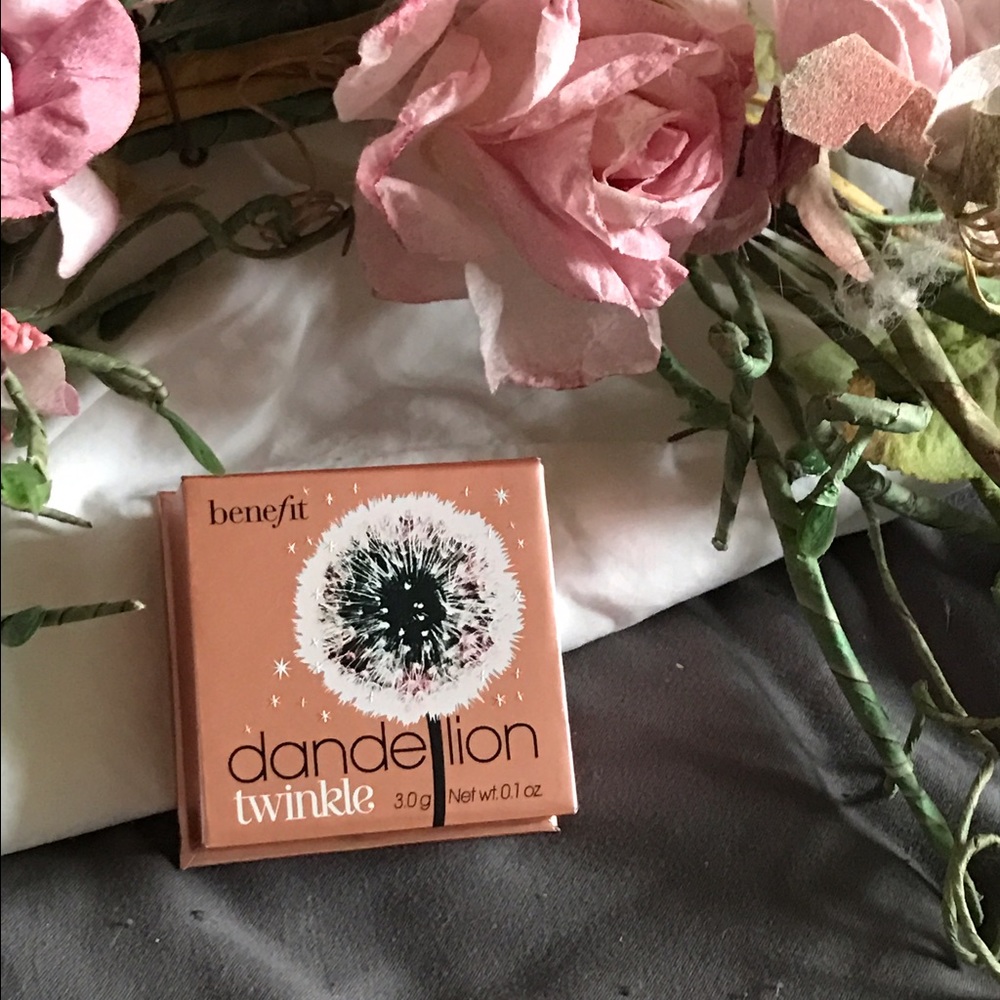 TRADE ONLY🌺🌸BENEFIT Dandelion Twinkle