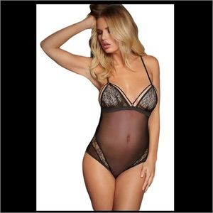 Gorgeous Lace Cup Lingerie 🖤