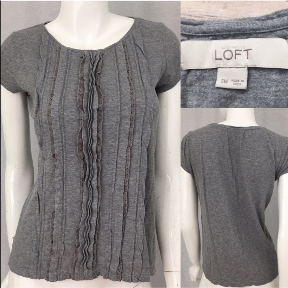 SOLD 🍭Sz Small LOFT Gray Ruffle Short Sleeve Top - Picture 4 of 4