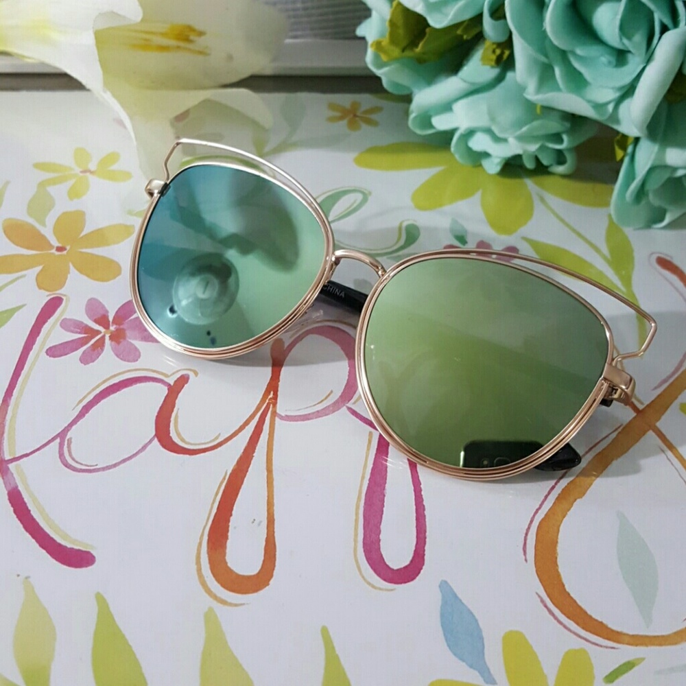 HIGH QUALITY CAT EYE MIRROR VINTAGE  SUNGLASSES
Ca - Picture 2 of 4